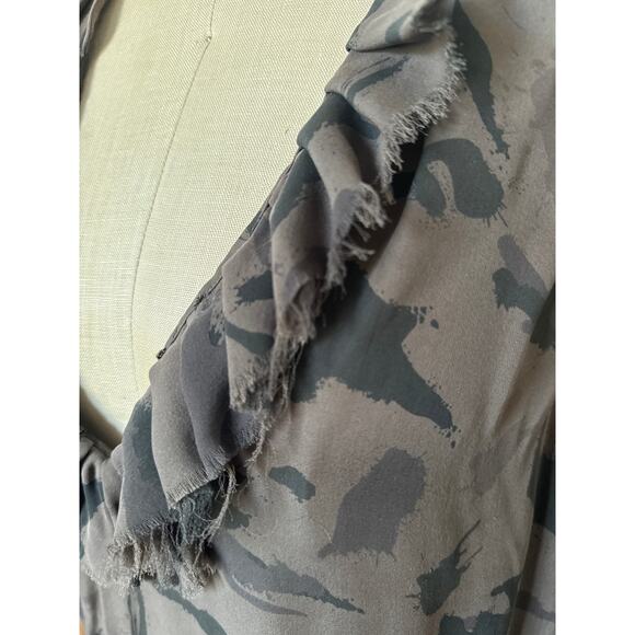 L'AGENCE Silk Camo Ruffle Neck Blouse Tank Size Small - Picture 2 of 9